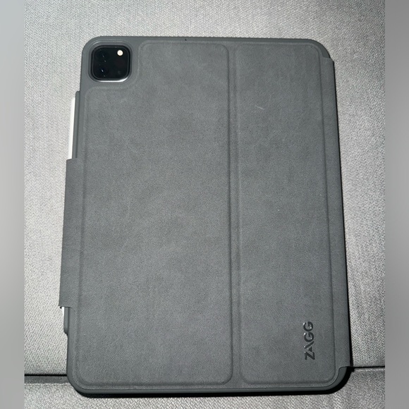 iPad Pro (2020) 2nd Generation 11 inches 128gb - Picture 6 of 8